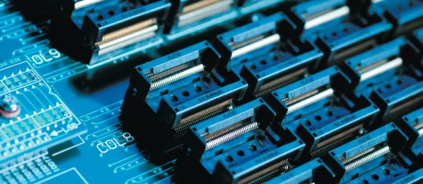 適用於 DBI、MBI 和 TDBI 應用的高品質老化測試板 